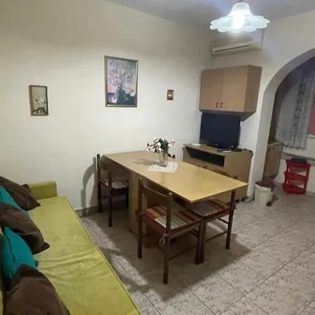 Apartment Cozy Flat In The Heart Of Tirana